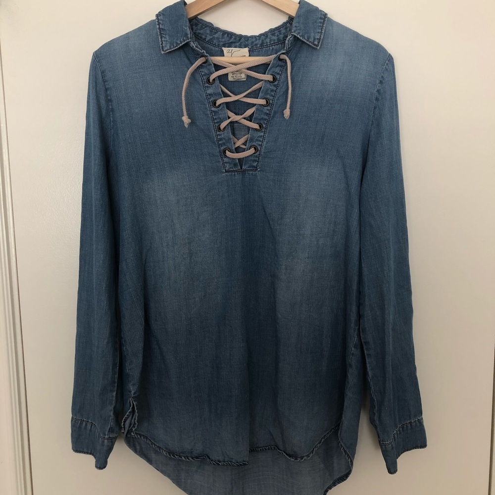 Women’s Long Sleeve Denim Lace Up Shirt